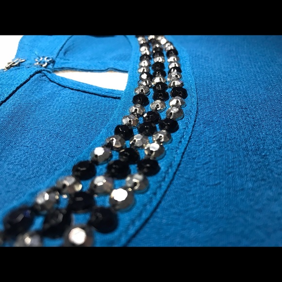Jeweled collar blouse - Picture 4 of 6